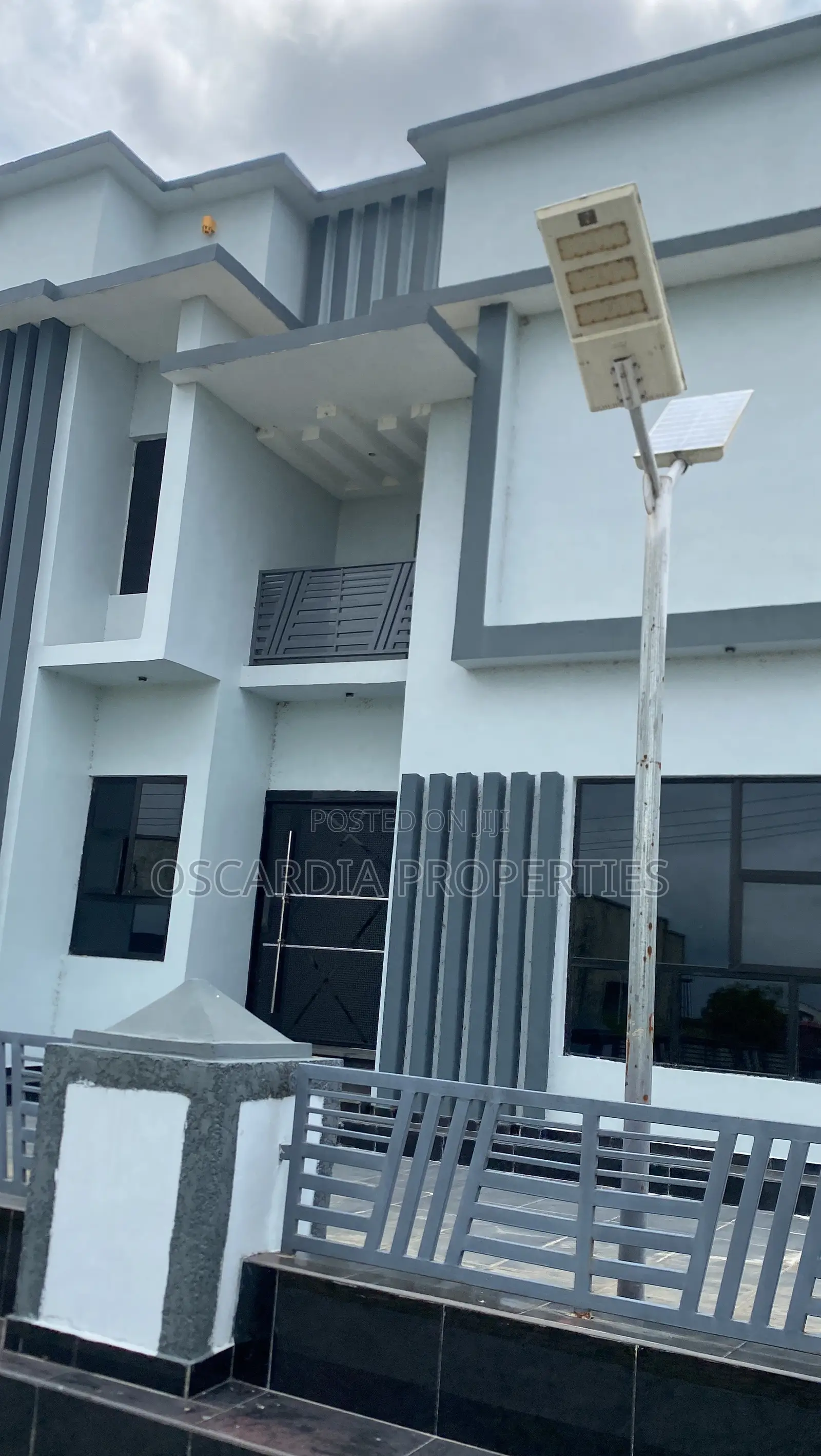 6bdrm Duplex in Beechwood Estate, Elemoro for sale in Elemoro