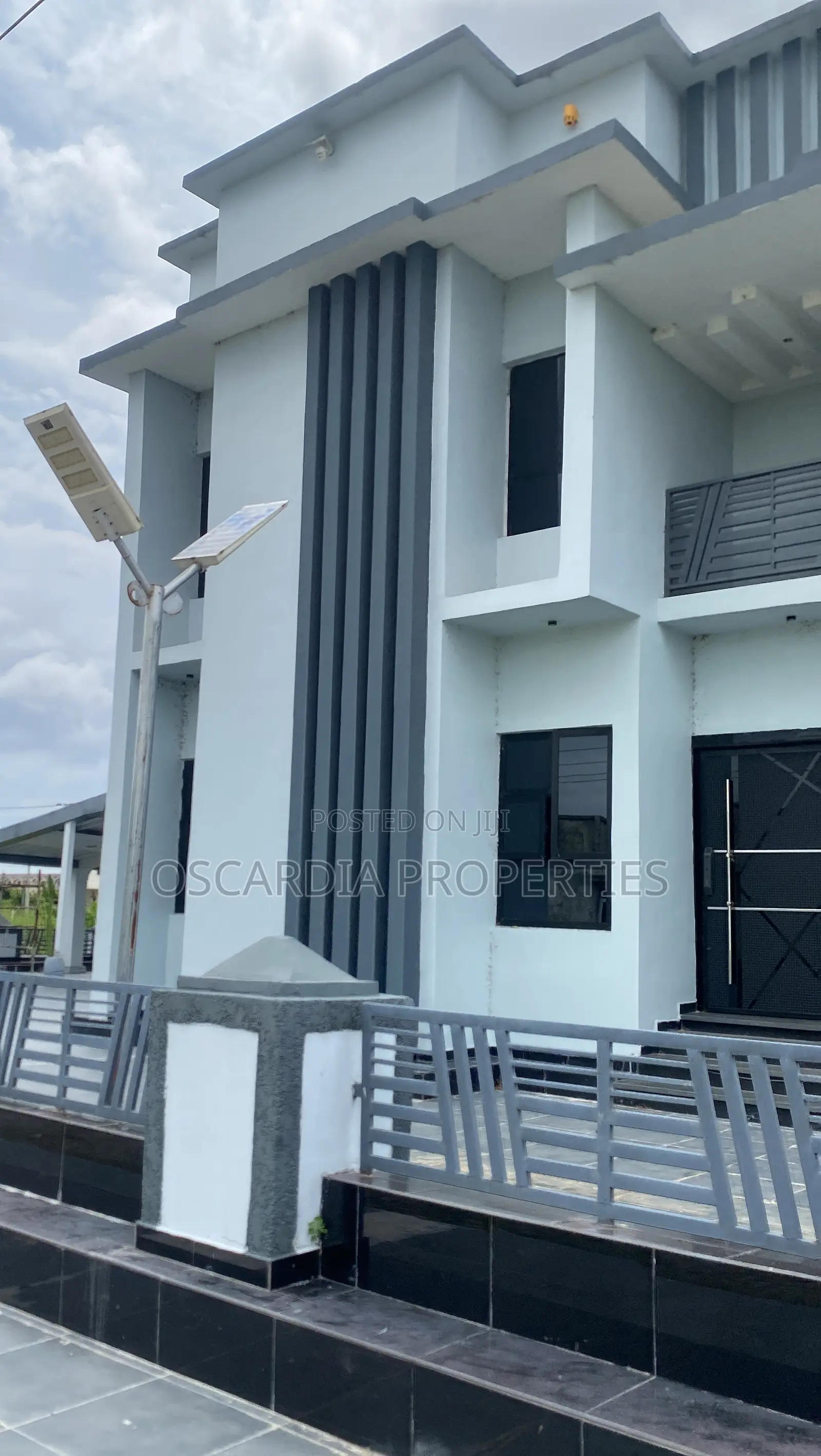 6bdrm Duplex in Beechwood Estate, Elemoro for sale in Elemoro