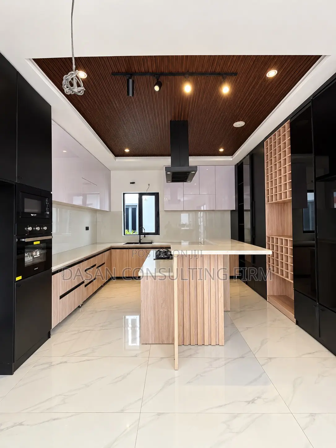 5bdrm Duplex in Lakeview Estate, Chevron for sale in Chevron