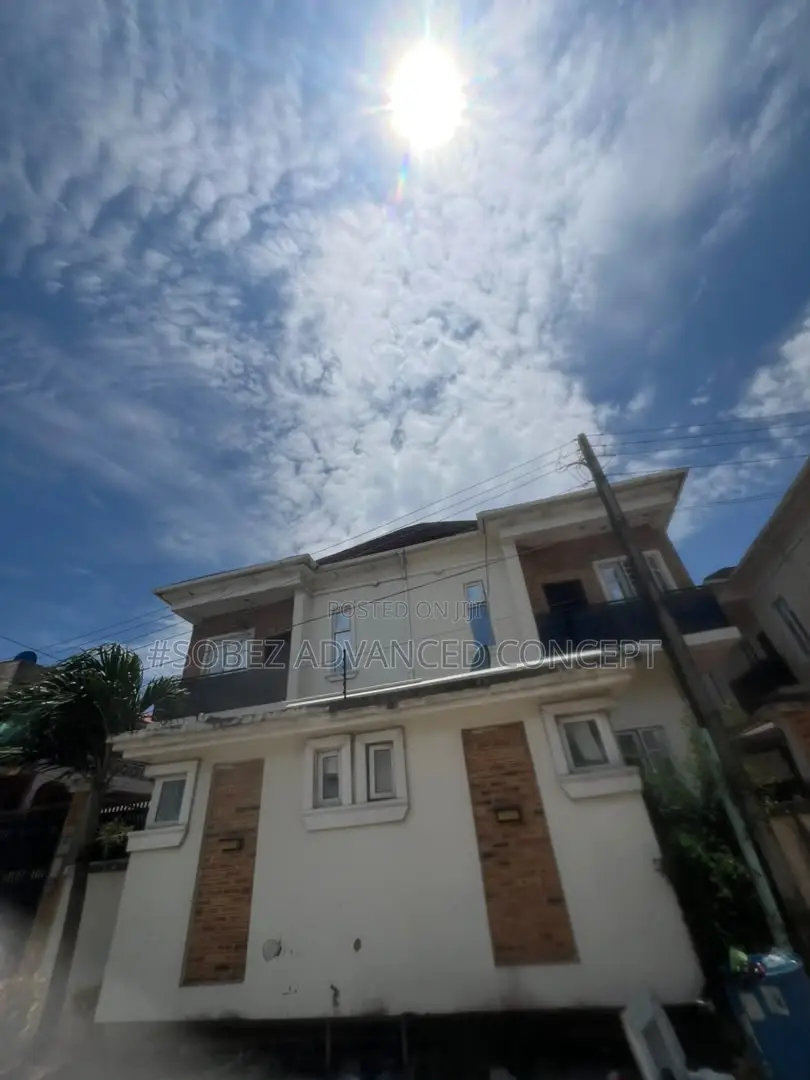 3bdrm Duplex in Ikate - Lekki-Lago, Chevron for rent in Chevron
