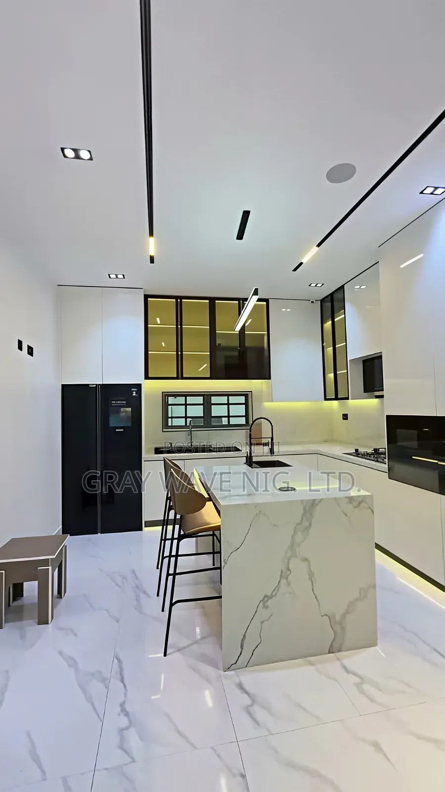 5bdrm Duplex in Apo Resettlement for sale in Apo Resettlement