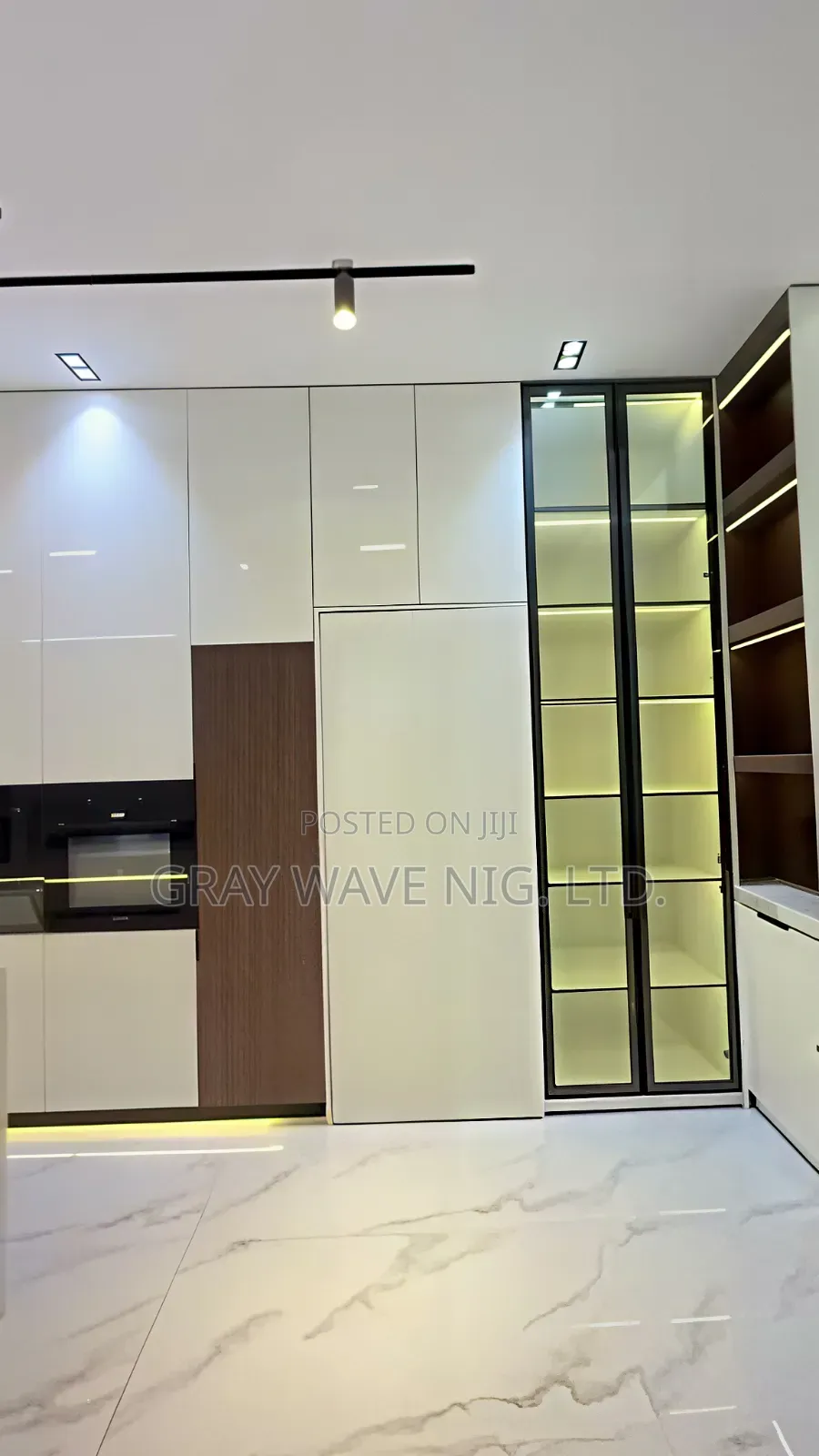 5bdrm Duplex in Apo Resettlement for sale in Apo Resettlement