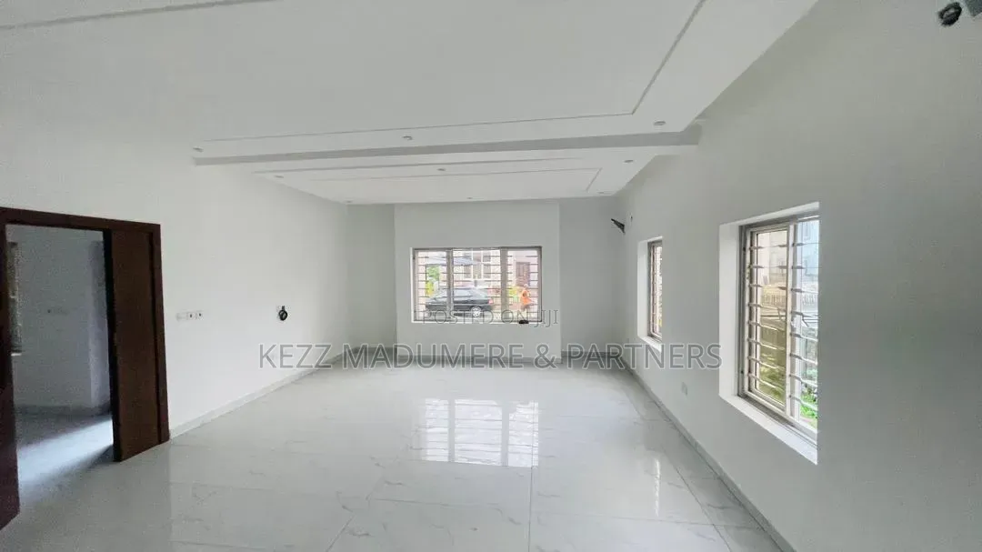 4bdrm Duplex in Reefcourt Estate ,Dr for sale in Trans Amadi