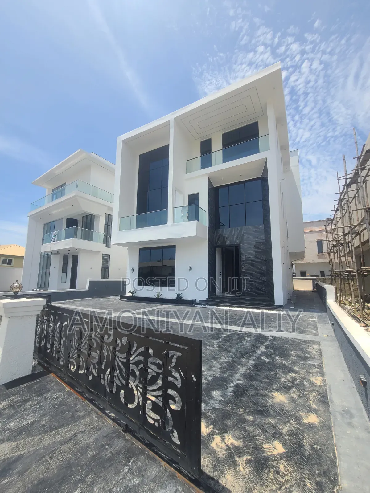 5bdrm House in Megamond Estate, Lekki Phase 1 for sale in Lekki Phase 1