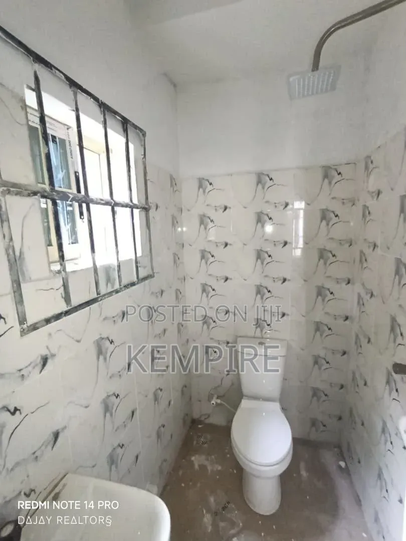 2bdrm Block of Flats in Osongama Estate, Uyo for rent in Uyo