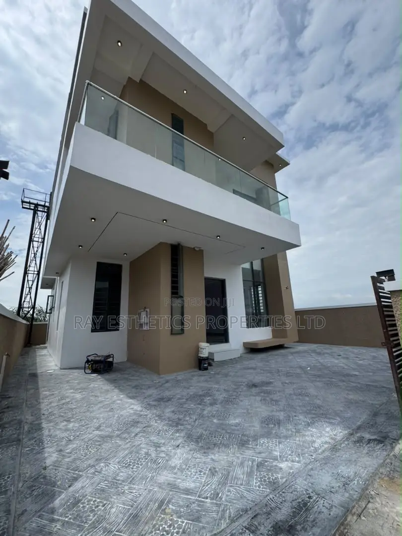 4bdrm Duplex in Lekki Palm City, Ado / Ajah for sale in Ado / Ajah