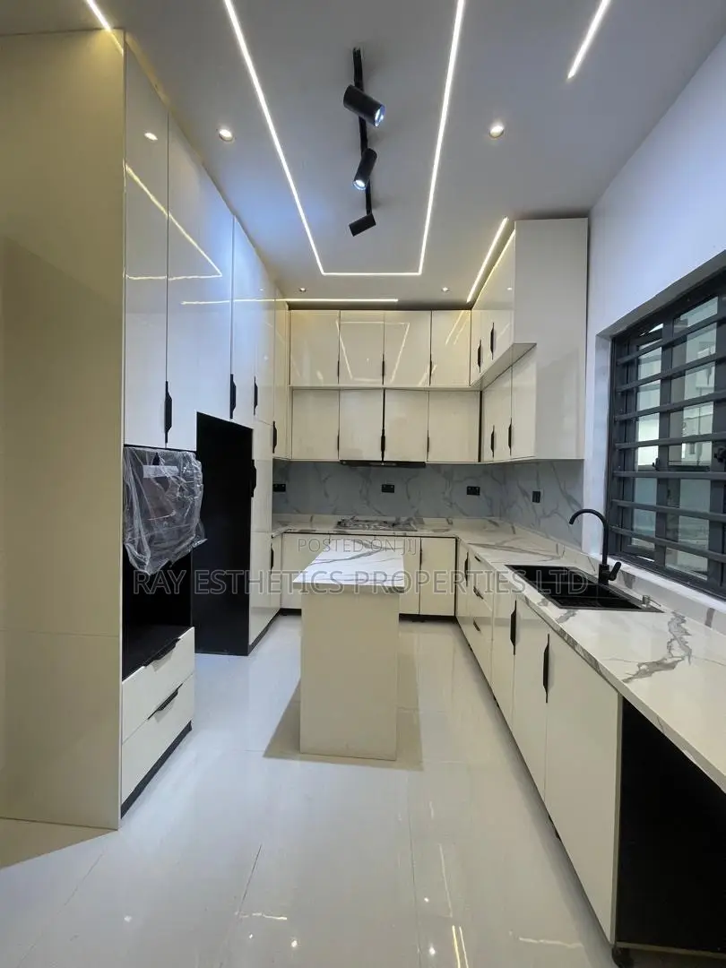 4bdrm Duplex in Lekki Palm City, Ado / Ajah for sale in Ado / Ajah