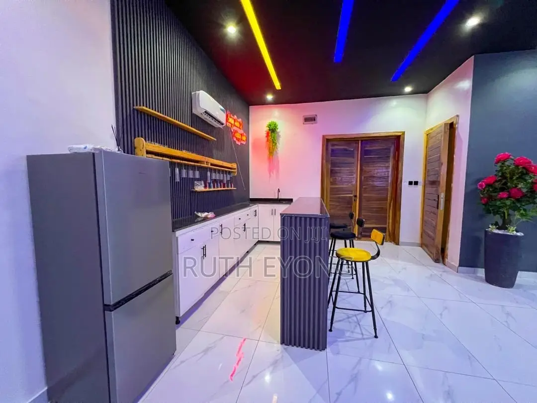 Furnished 3bdrm Duplex in Chevron for rent in Chevron