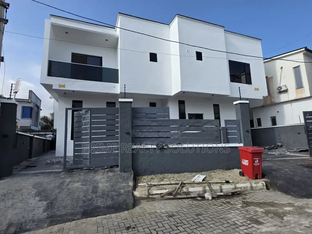 4bdrm Duplex in 𝐎𝐫𝐜𝐡𝐢𝐝 𝐑𝐨𝐚𝐝, Lekki Expressway for rent in Lekki Expressway