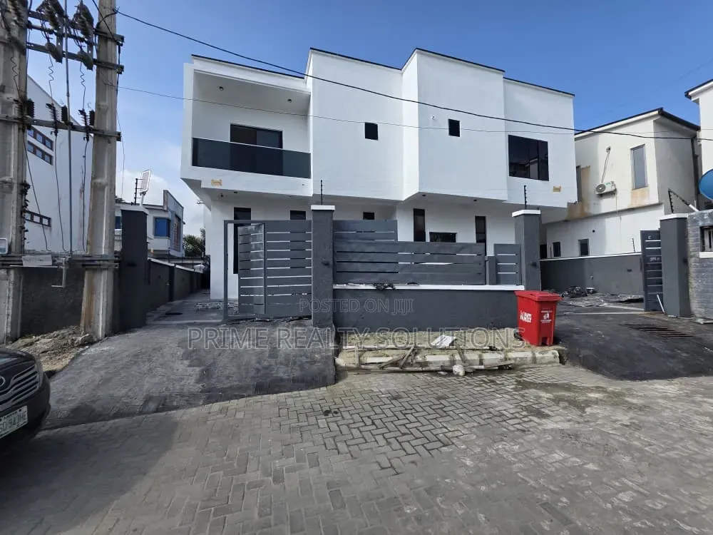 4bdrm Duplex in 𝐎𝐫𝐜𝐡𝐢𝐝 𝐑𝐨𝐚𝐝, Lekki Expressway for rent in Lekki Expressway
