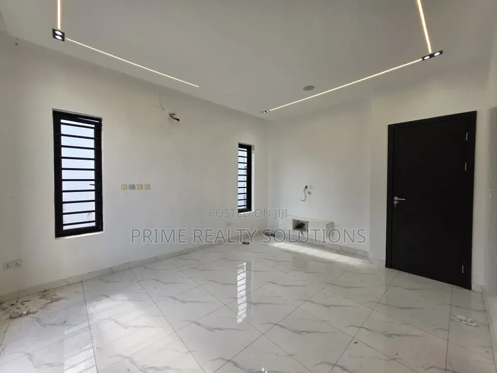 4bdrm Duplex in 𝐎𝐫𝐜𝐡𝐢𝐝 𝐑𝐨𝐚𝐝, Lekki Expressway for rent in Lekki Expressway