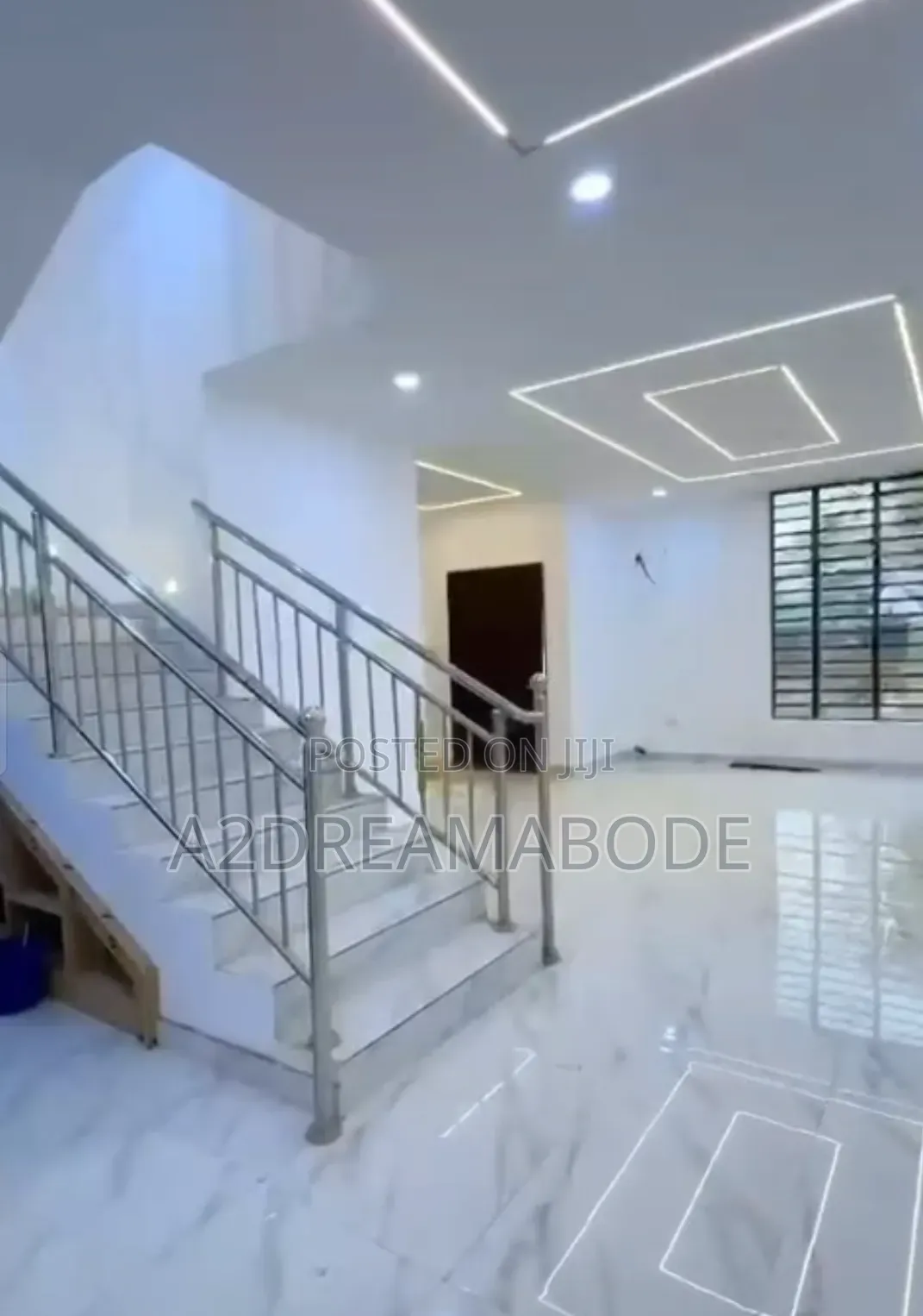 5bdrm Duplex in Adeniyi Jones for sale in Adeniyi Jones