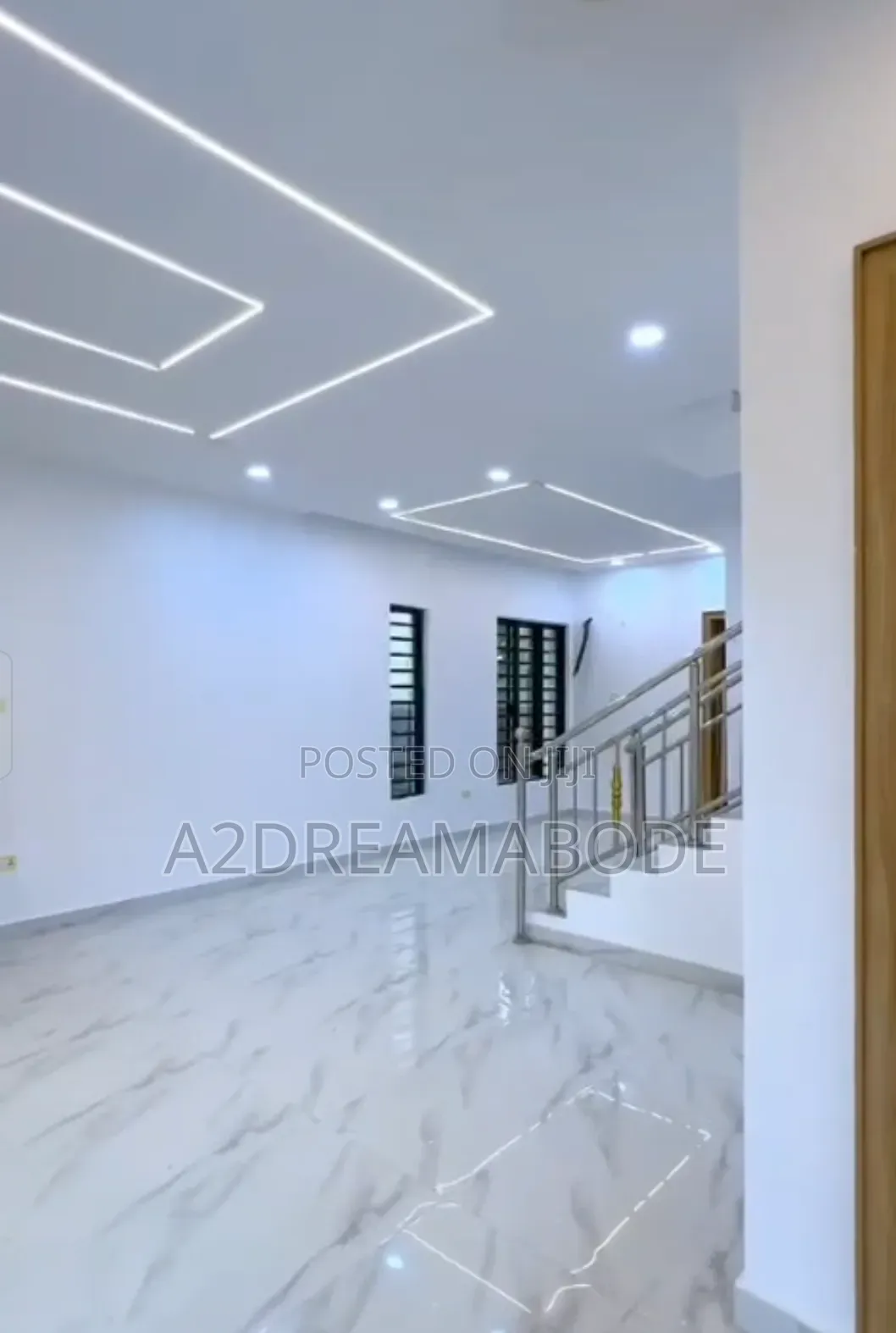 5bdrm Duplex in Adeniyi Jones for sale in Adeniyi Jones