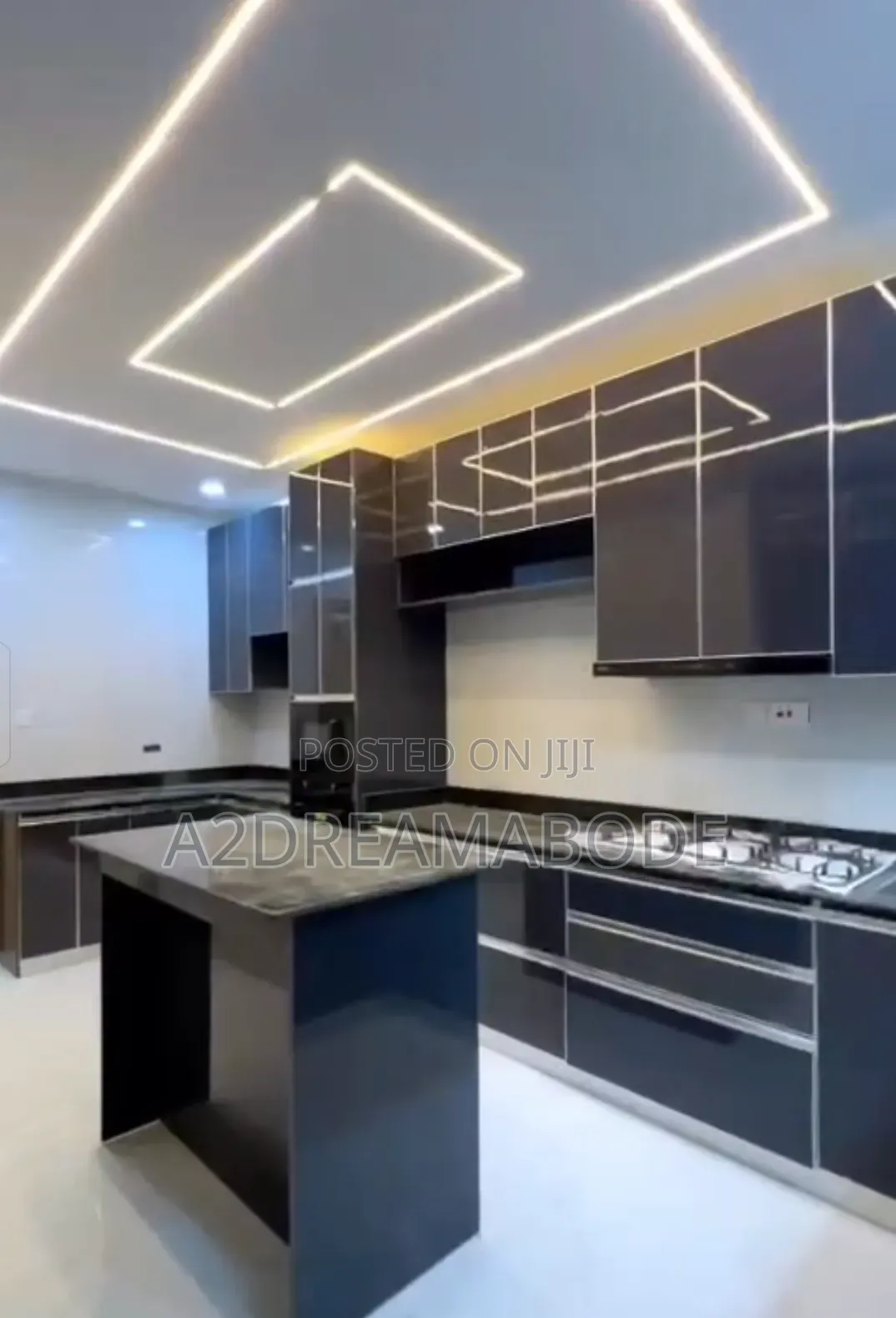 5bdrm Duplex in Adeniyi Jones for sale in Adeniyi Jones