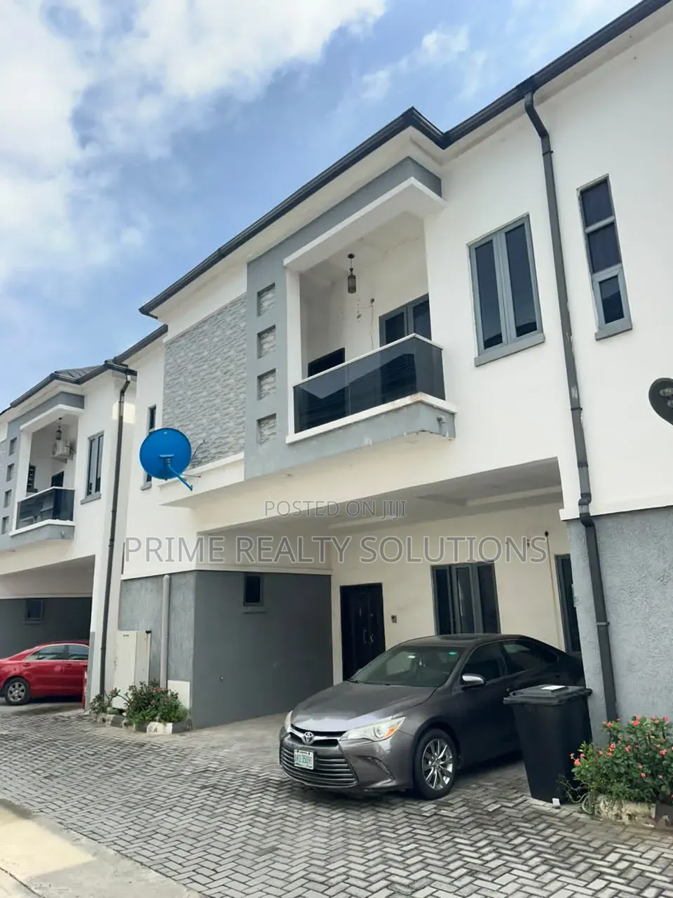 4bdrm Townhouse / Terrace in ‎𝐎𝐫𝐜𝐡𝐢𝐝 𝐥𝐞𝐤𝐤𝐢 𝐋𝐚𝐠𝐨𝐬, Lekki Expressway in Lekki Expressway