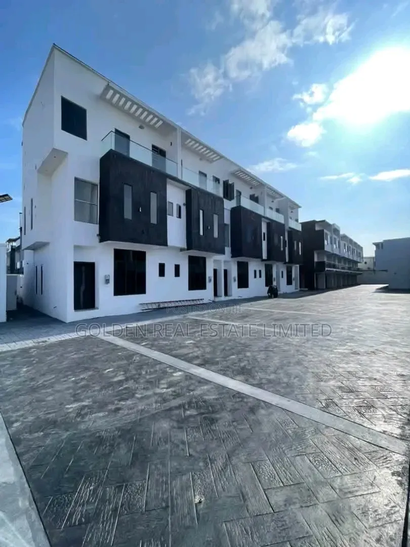 4bdrm Duplex in Lekki Phase 1 for sale in Lekki Phase 1