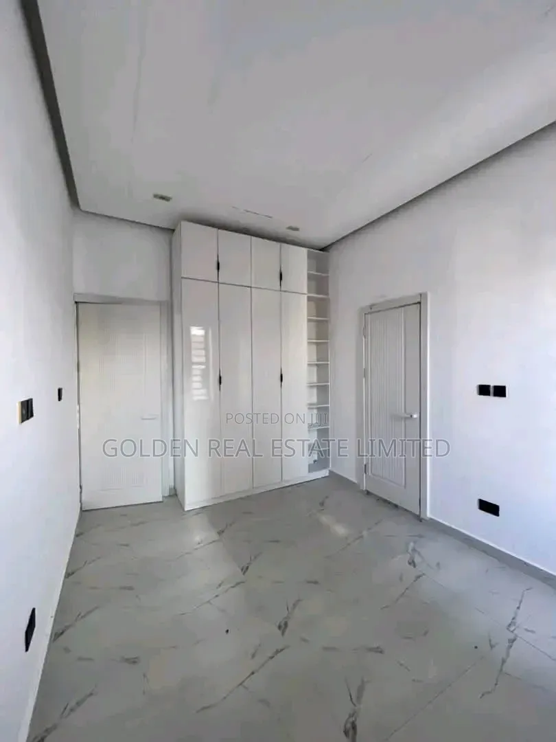 4bdrm Duplex in Lekki Phase 1 for sale in Lekki Phase 1