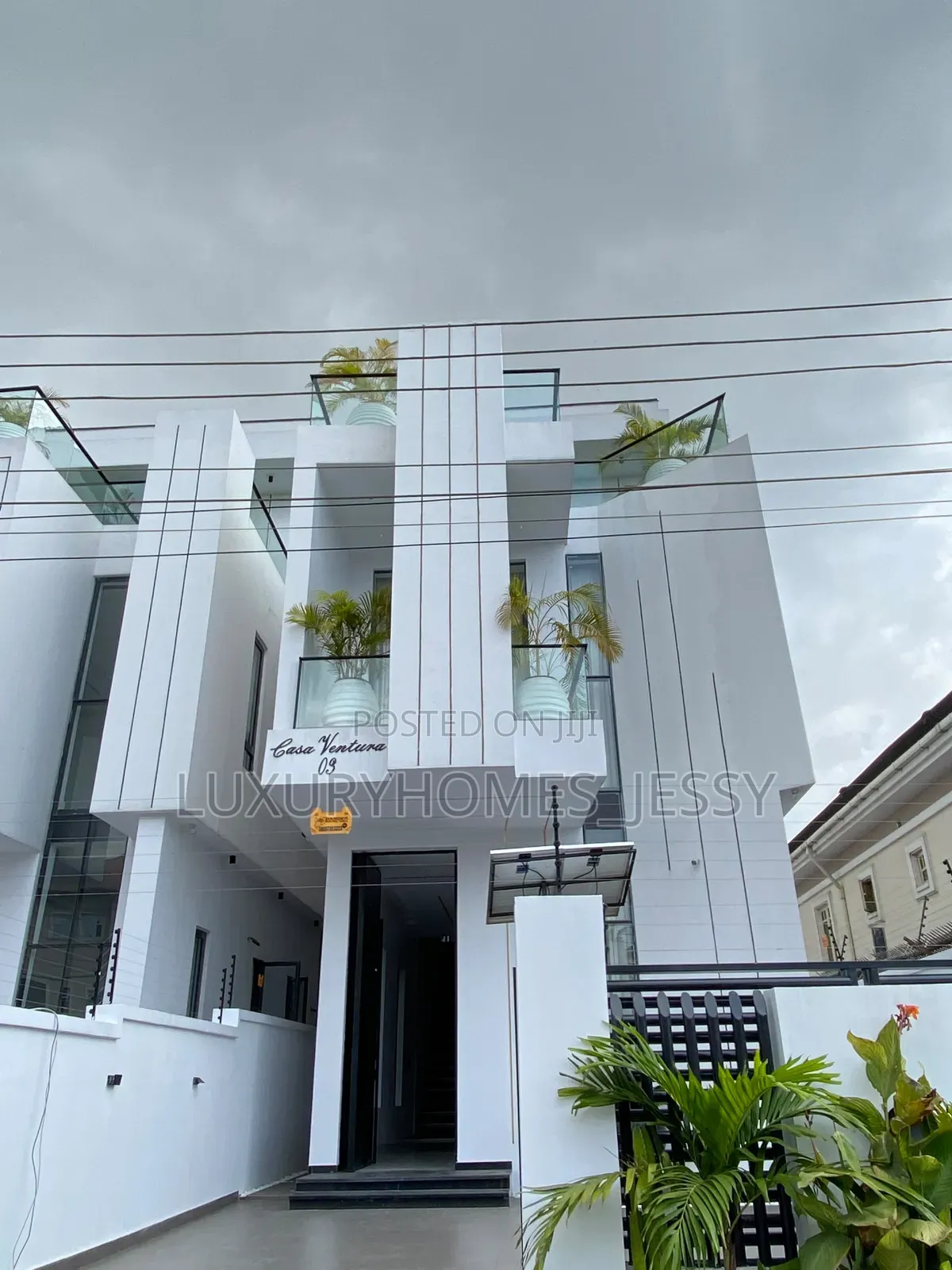 Furnished 5bdrm Duplex in Ikota for sale in Ikota