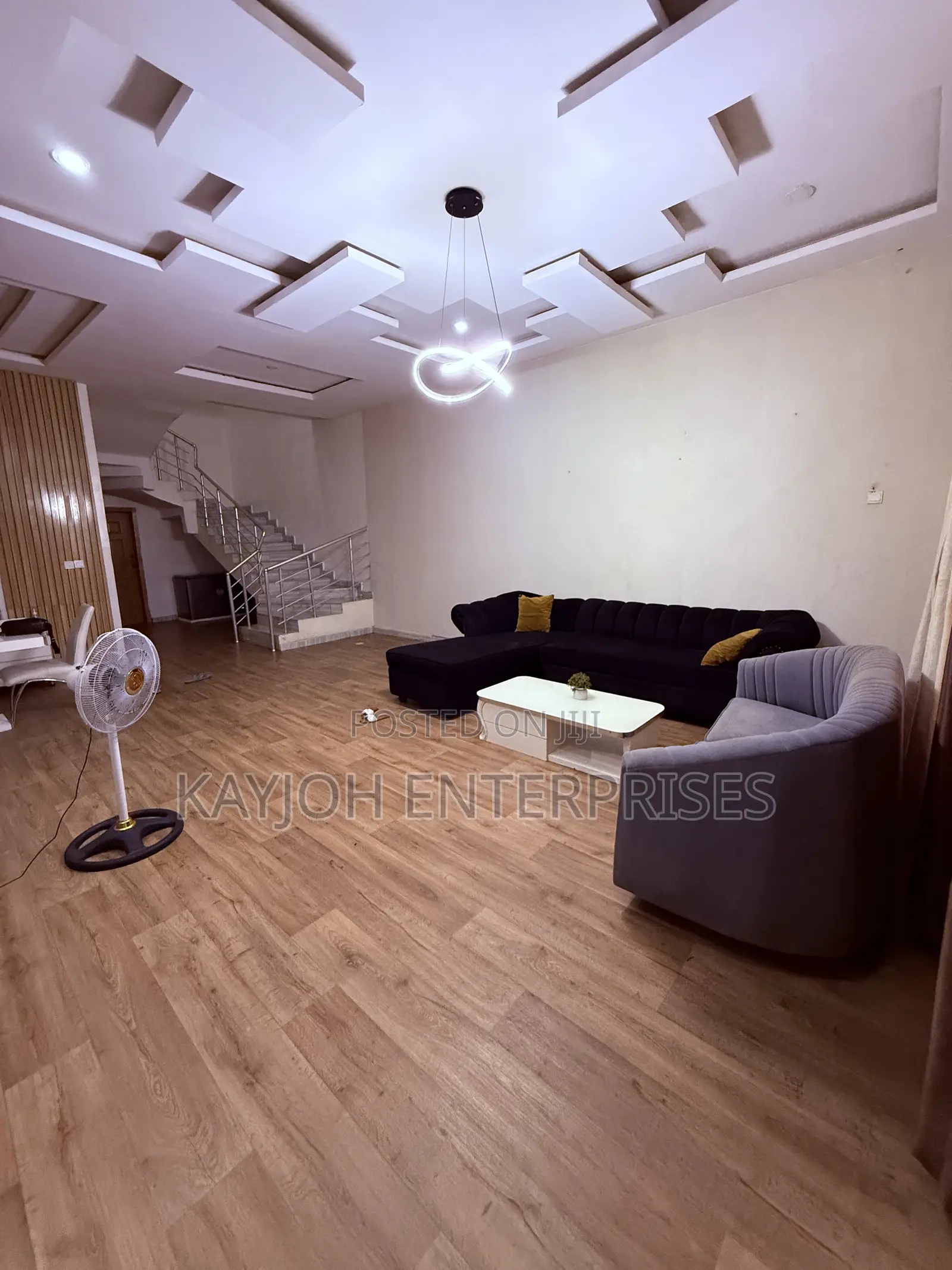 4bdrm Duplex in Thomas Estate for sale in Thomas Estate