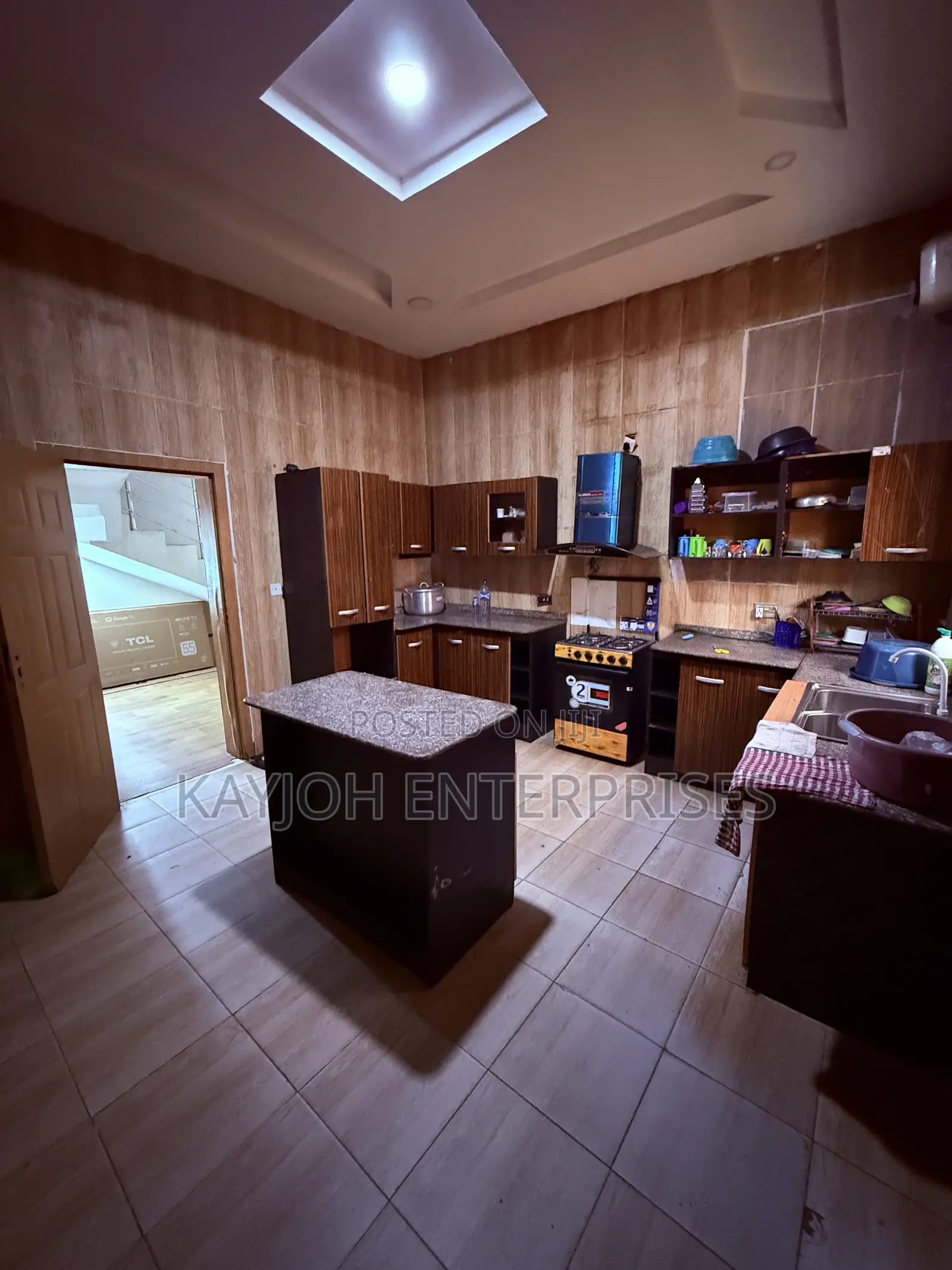 4bdrm Duplex in Thomas Estate for sale in Thomas Estate