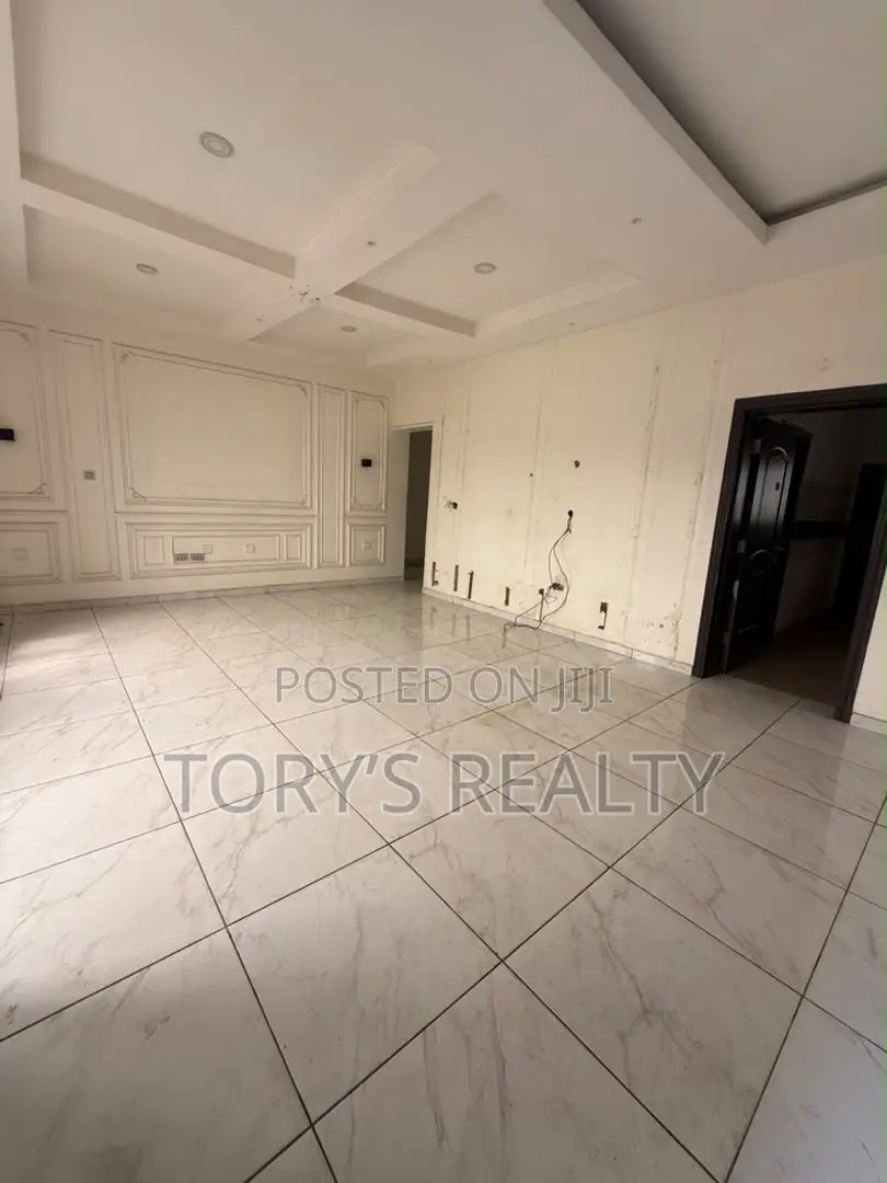 3bdrm Apartment in Lekki Phase 2 for rent in Lekki Phase 2