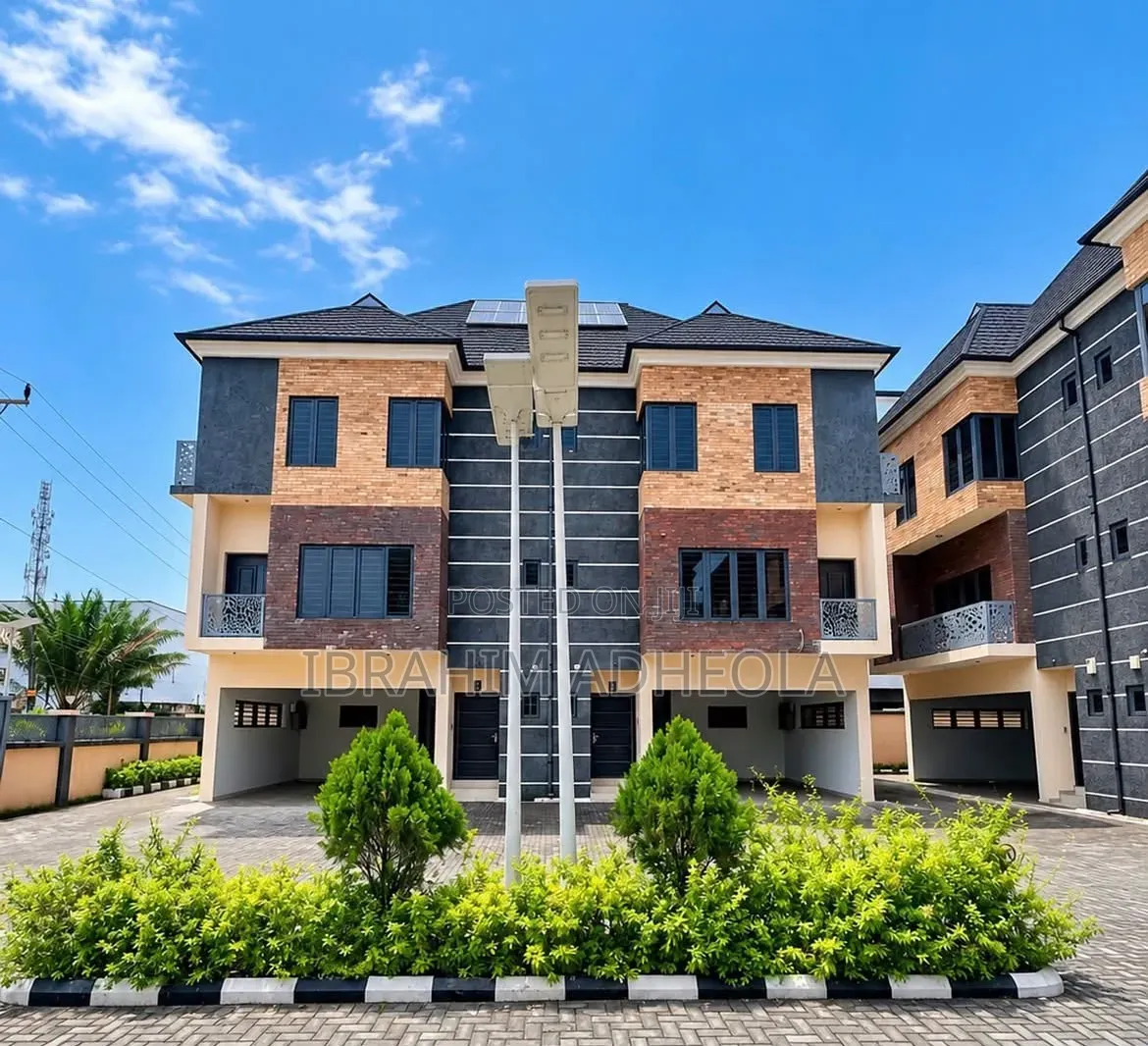 4bdrm Duplex in Ikate for sale in Ikate