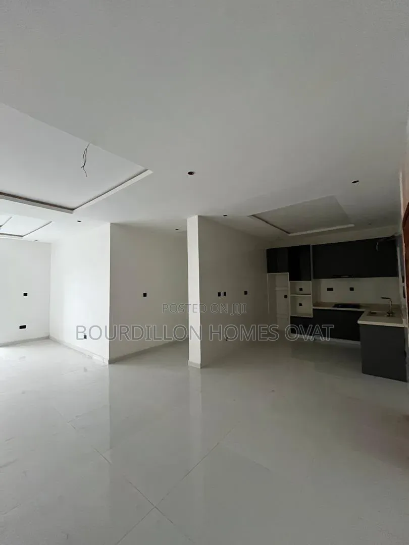 3bdrm Apartment in Lekki Phase 1 for sale in Lekki Phase 1