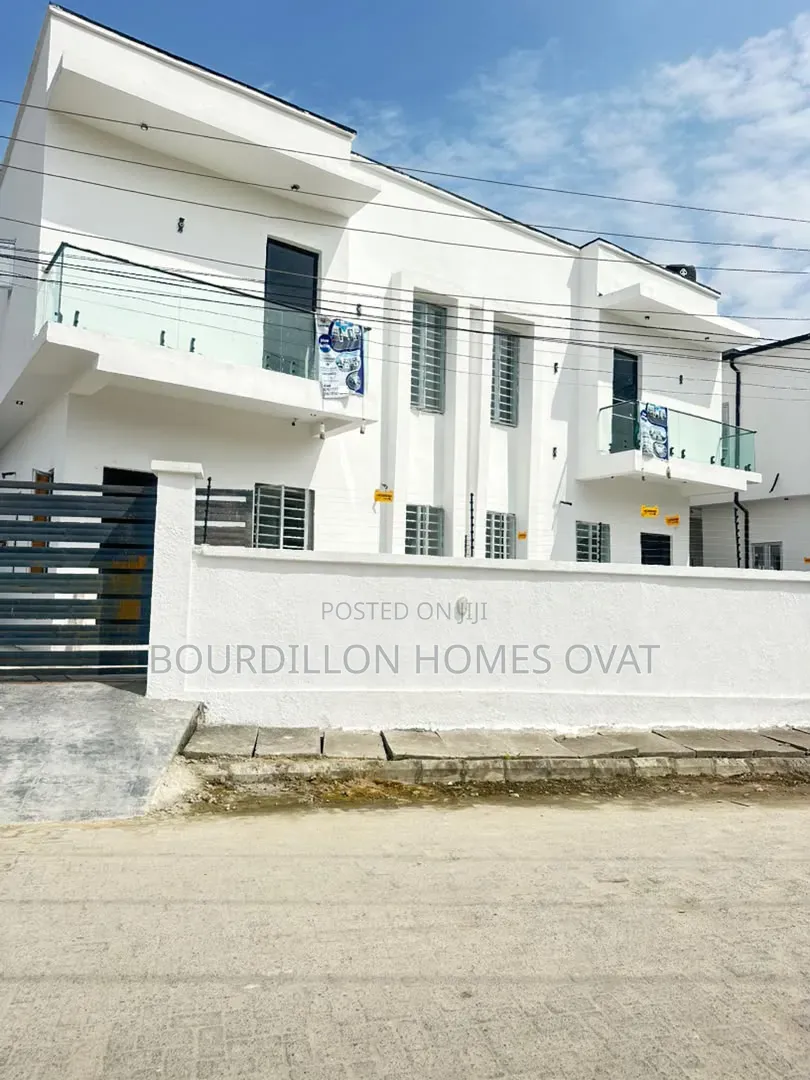 4bdrm Duplex in Ikota Villa Estate for sale in Ikota