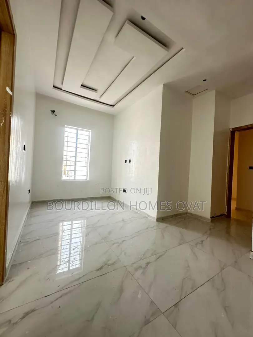 4bdrm Duplex in Ikota Villa Estate for sale in Ikota