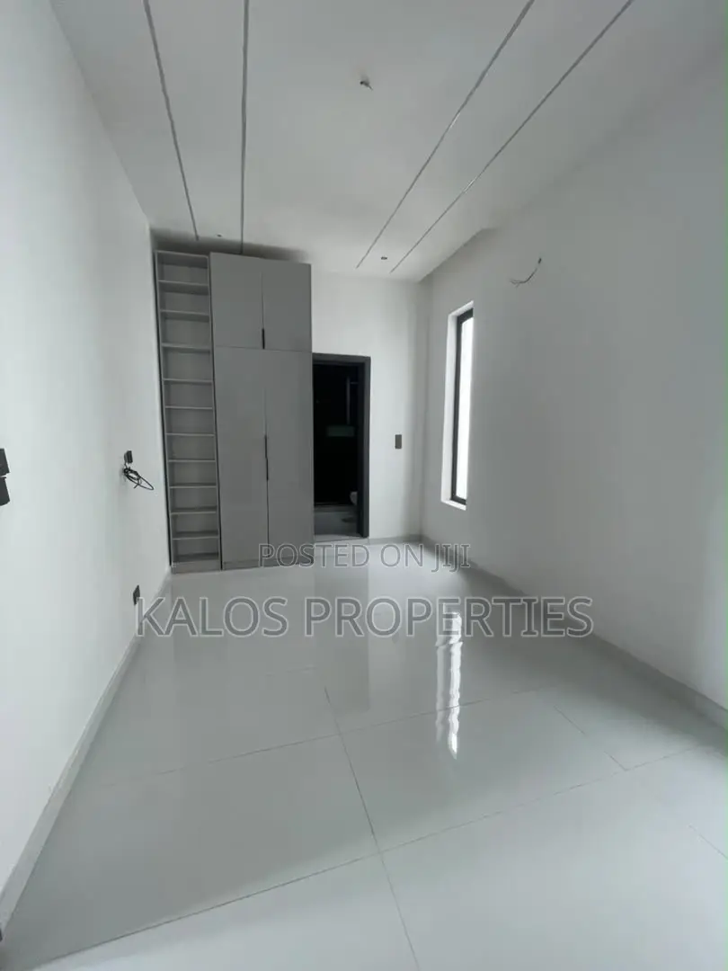 5bdrm Duplex in Ajah Lekki for sale in Ado / Ajah