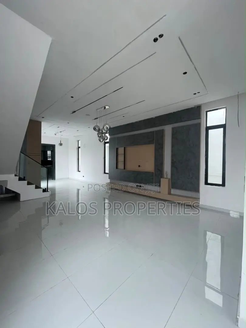 5bdrm Duplex in Ajah Lekki for sale in Ado / Ajah