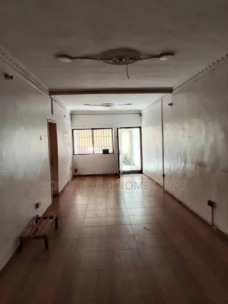 3bdrm Block of Flats in Lekki Phase 1 Lagos for rent in Lekki Phase 1