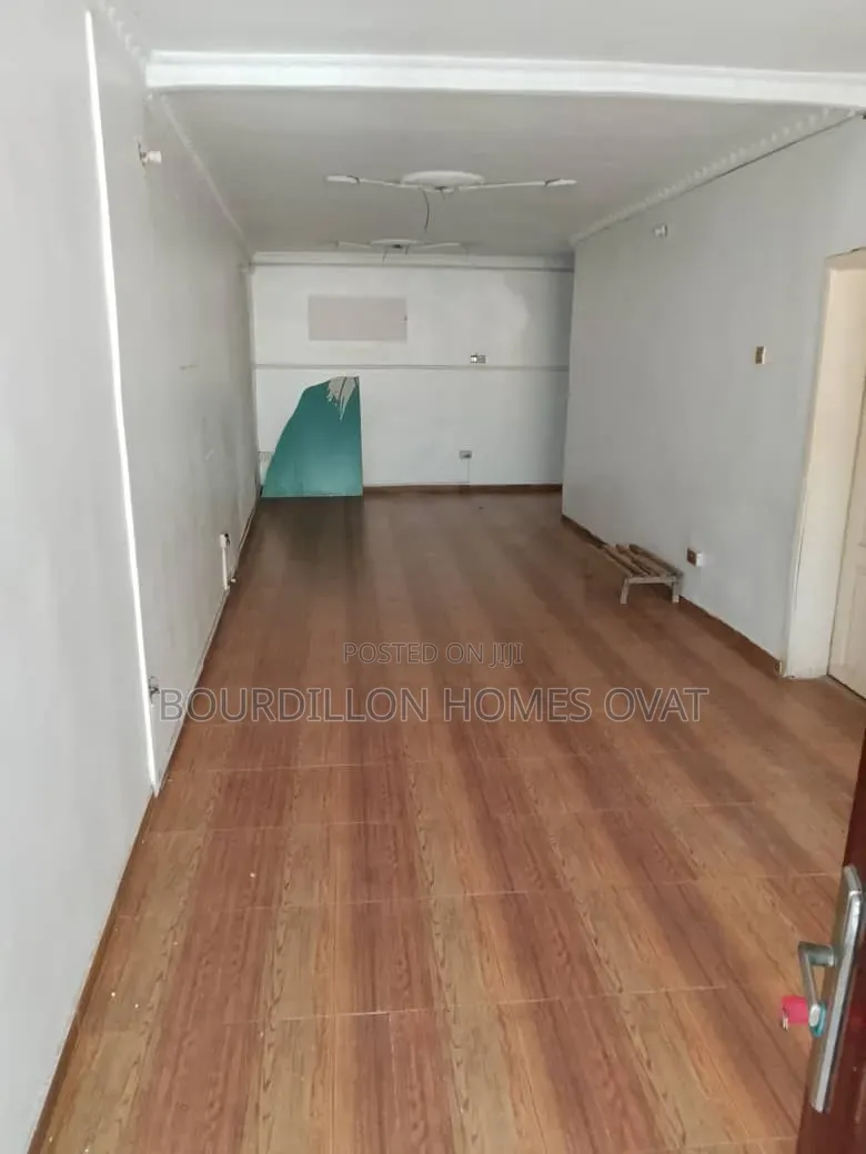 3bdrm Block of Flats in Lekki Phase 1 Lagos for rent in Lekki Phase 1