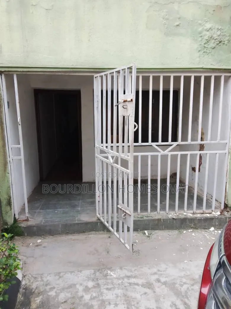 3bdrm Block of Flats in Lekki Phase 1 Lagos for rent in Lekki Phase 1