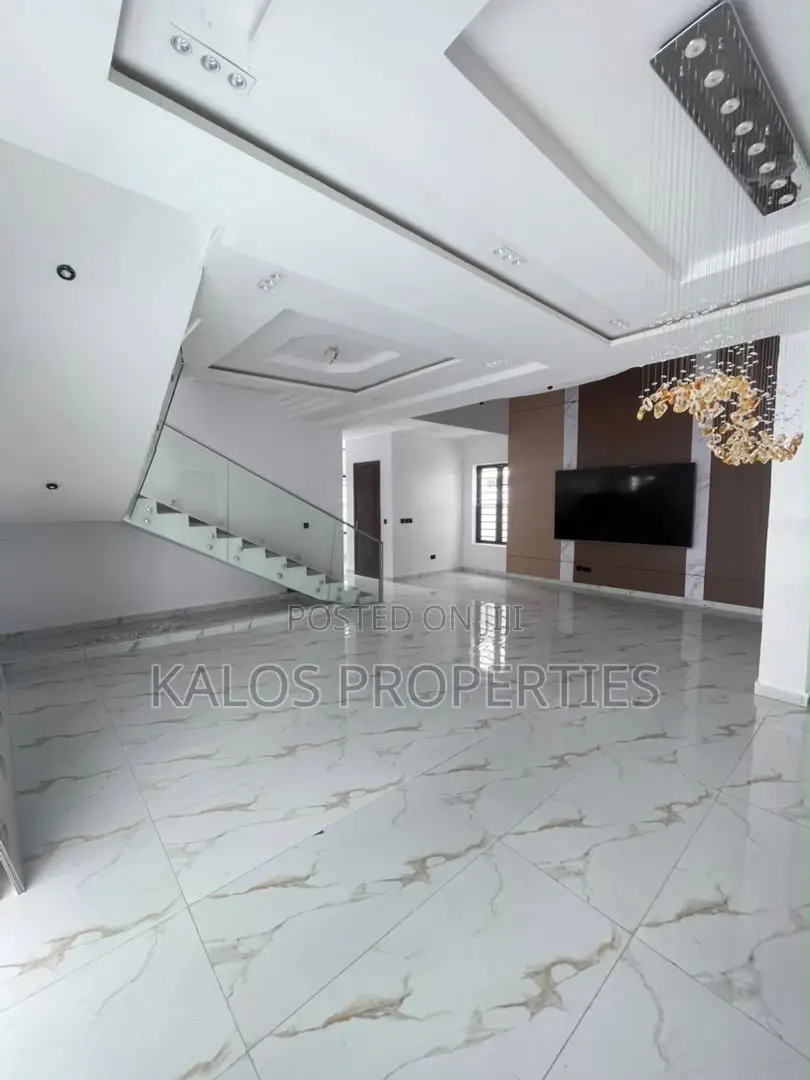 5bdrm Duplex in Osapa London for sale in Osapa london