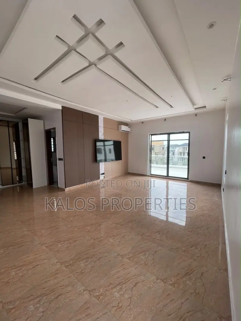 5bdrm Duplex in Osapa London for sale in Osapa london