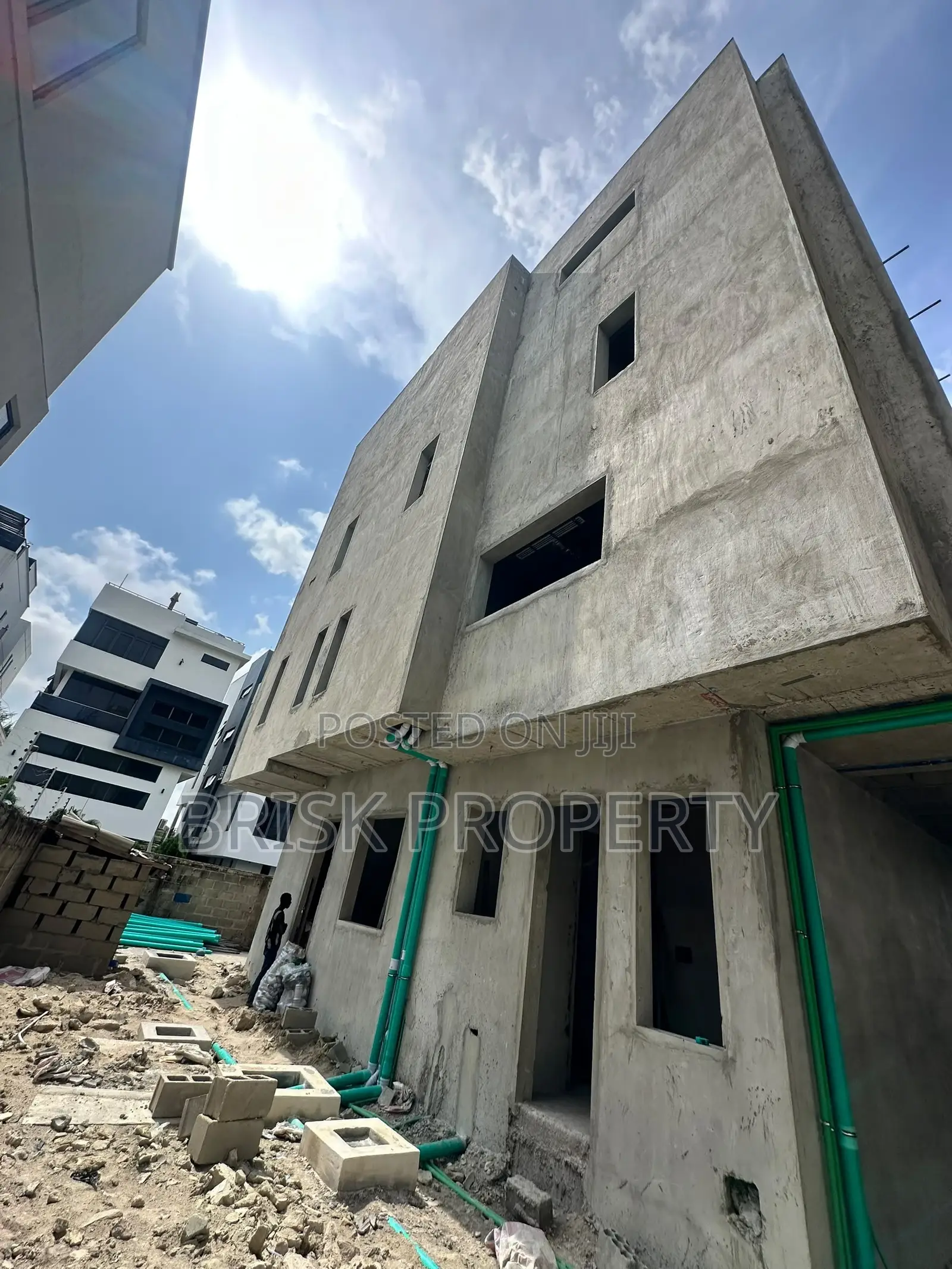 5bdrm Duplex in Banana Island for sale in Banana Island
