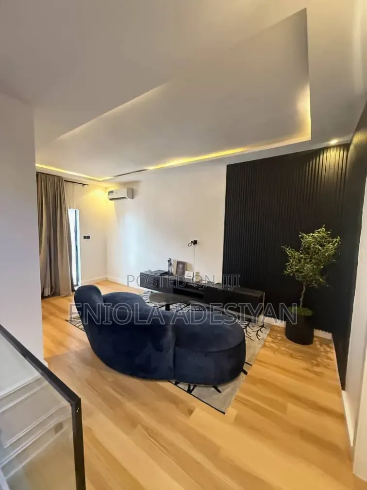 Furnished 4bdrm Duplex in Osapa Lekki Lagos for sale in Osapa london