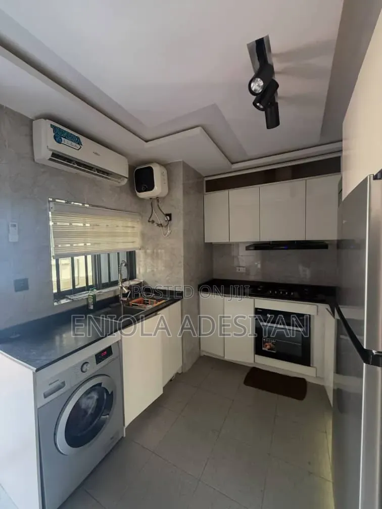 Furnished 4bdrm Duplex in Osapa Lekki Lagos for sale in Osapa london