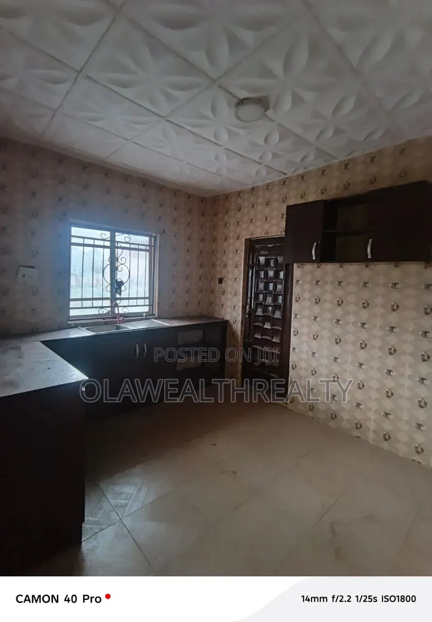 3bdrm Block of Flats in Akobo for rent in Akobo
