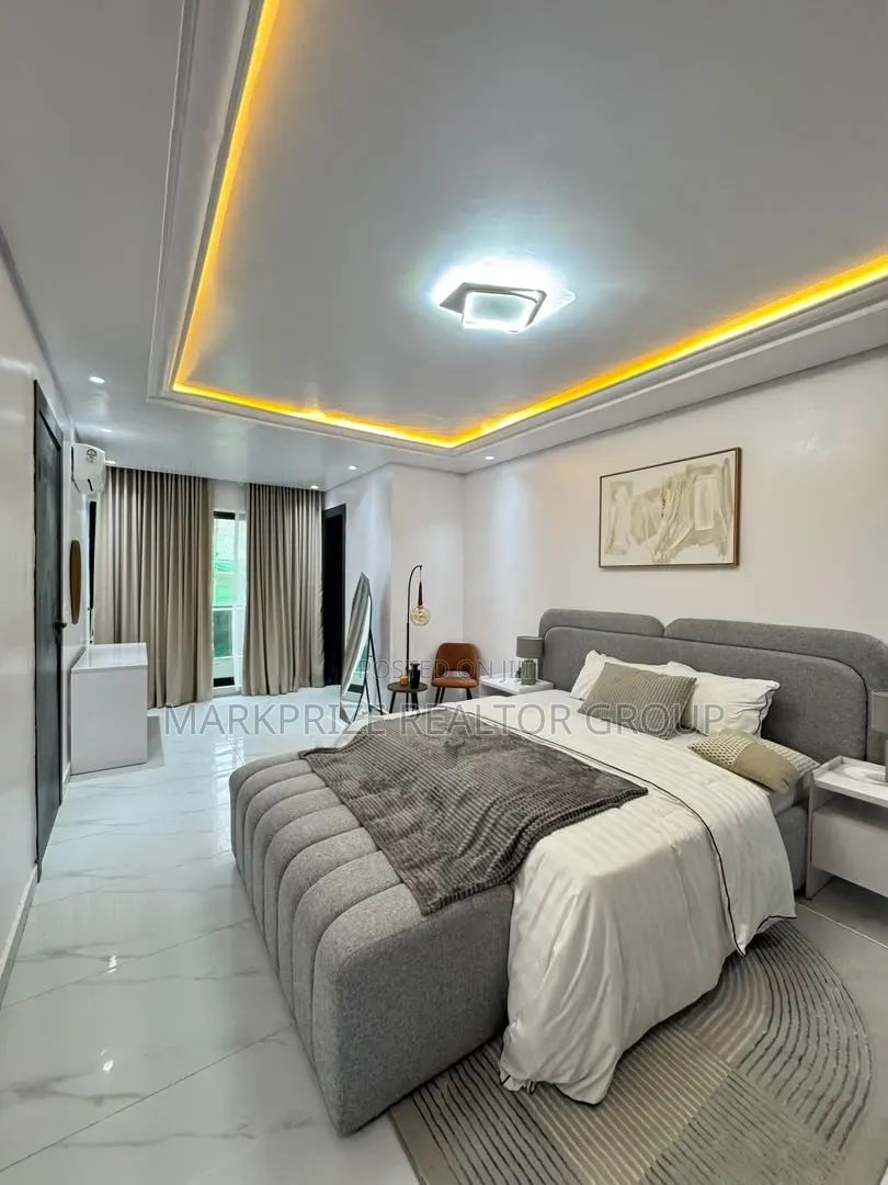 4bdrm Apartment in Yaba Lagos for sale in Sabo / Yaba