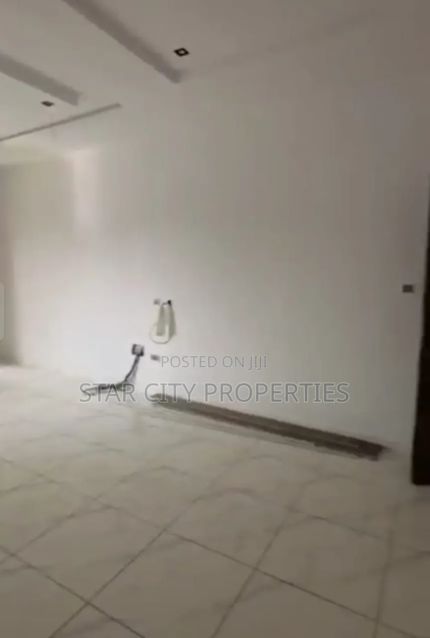 4bdrm Duplex in Ogba Ikeja Lagos for sale in Ogba GRA