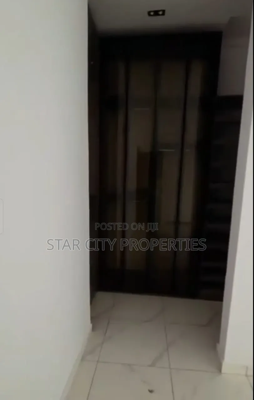 4bdrm Duplex in Ogba Ikeja Lagos for sale in Ogba GRA