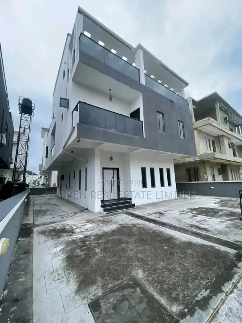 5bdrm Duplex in Lekki Phase 1 for sale in Lekki Phase 1