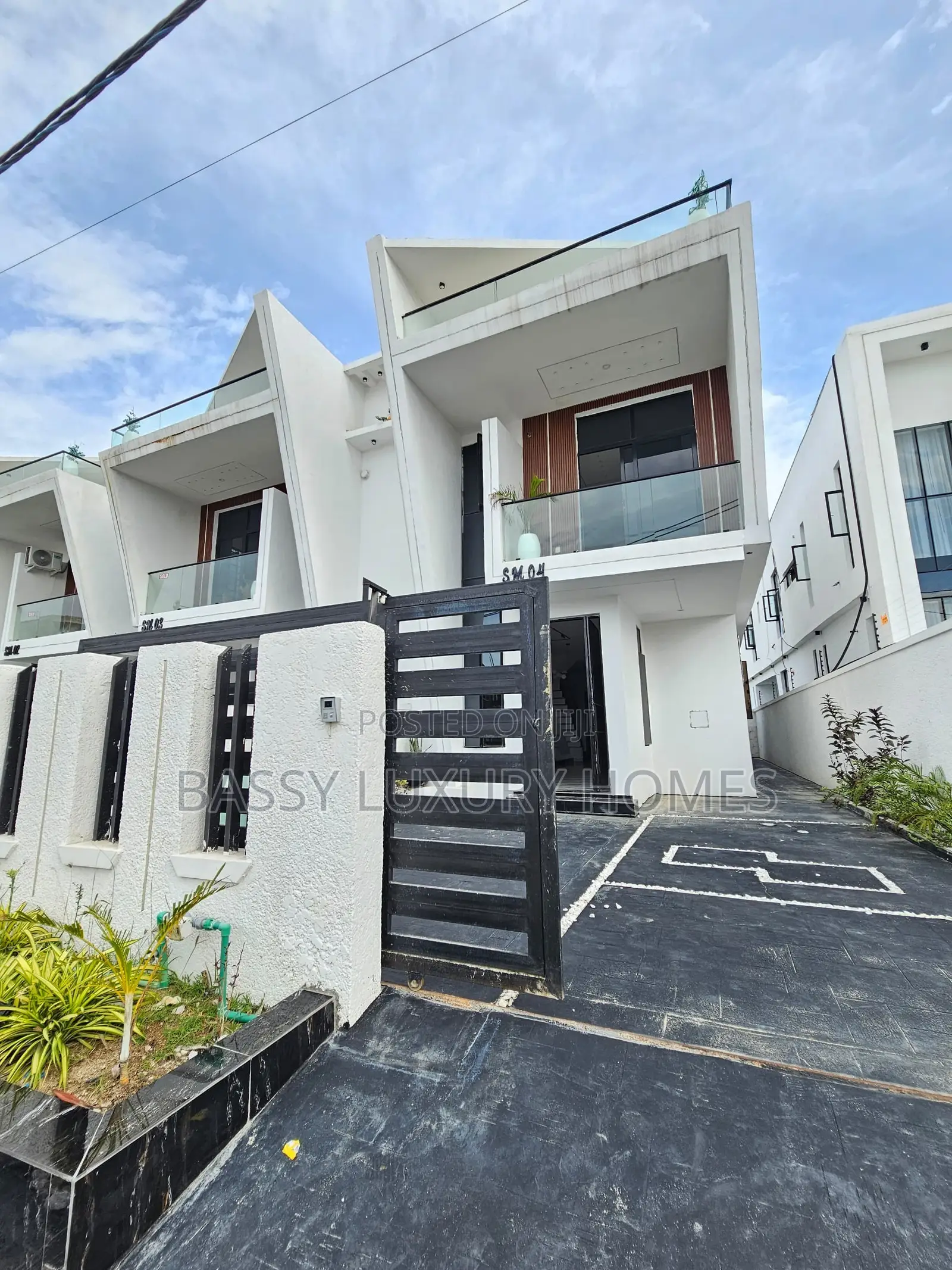 4bdrm Duplex in Lekki for sale in Lekki