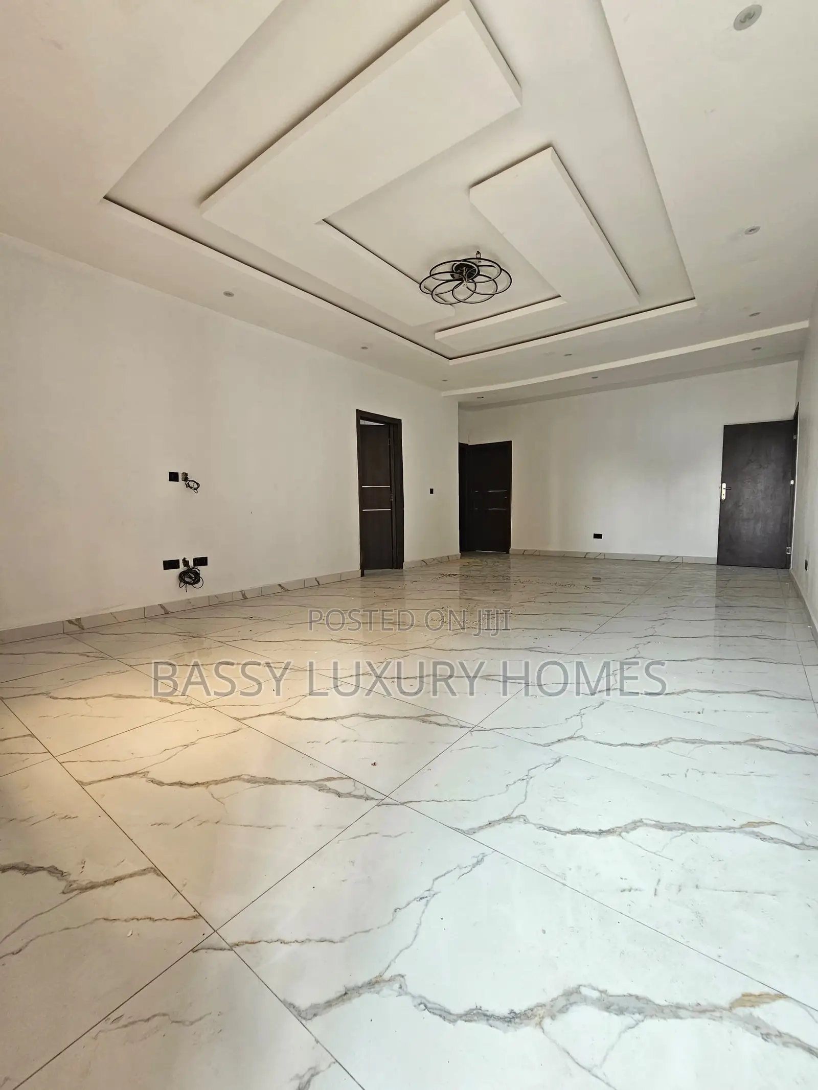 3bdrm Duplex in Ikota for sale in Ikota