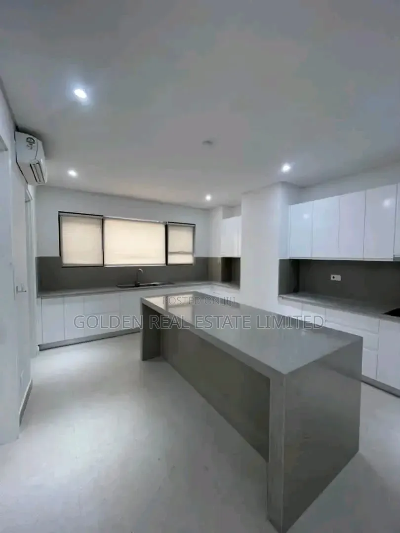 Furnished 5bdrm Duplex in Banana Island for sale in Banana Island