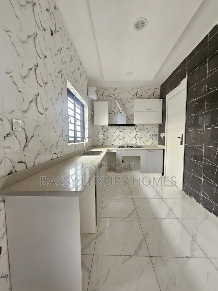 4bdrm Duplex in Lekki for sale in Lekki