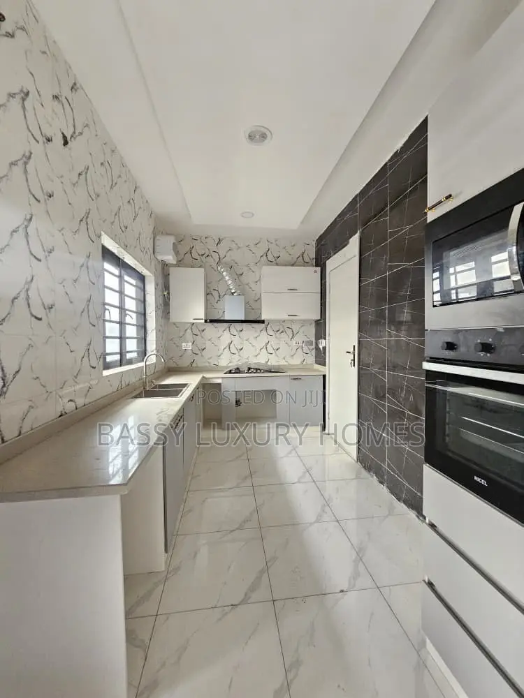 4bdrm Duplex in Lekki for sale in Lekki