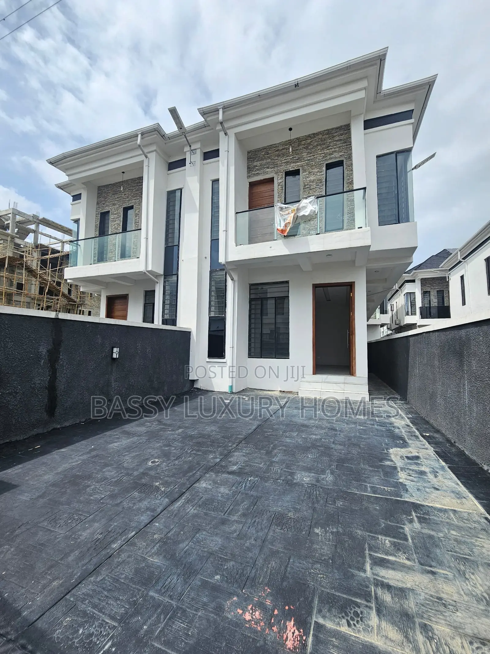 4bdrm Duplex in Lekki for sale in Lekki